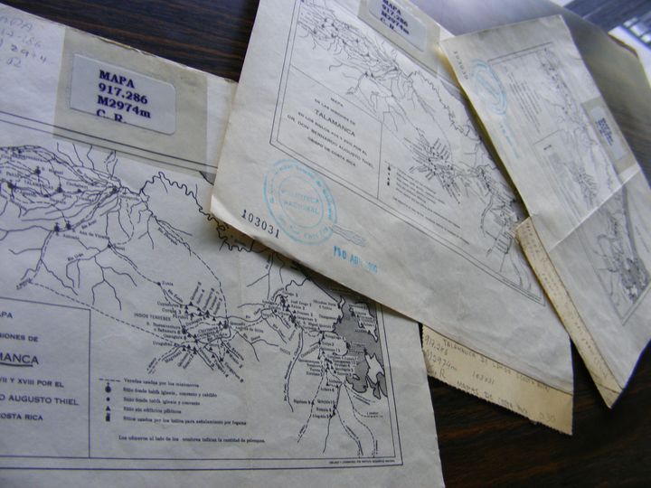 biblioteca 311 copy.jpg